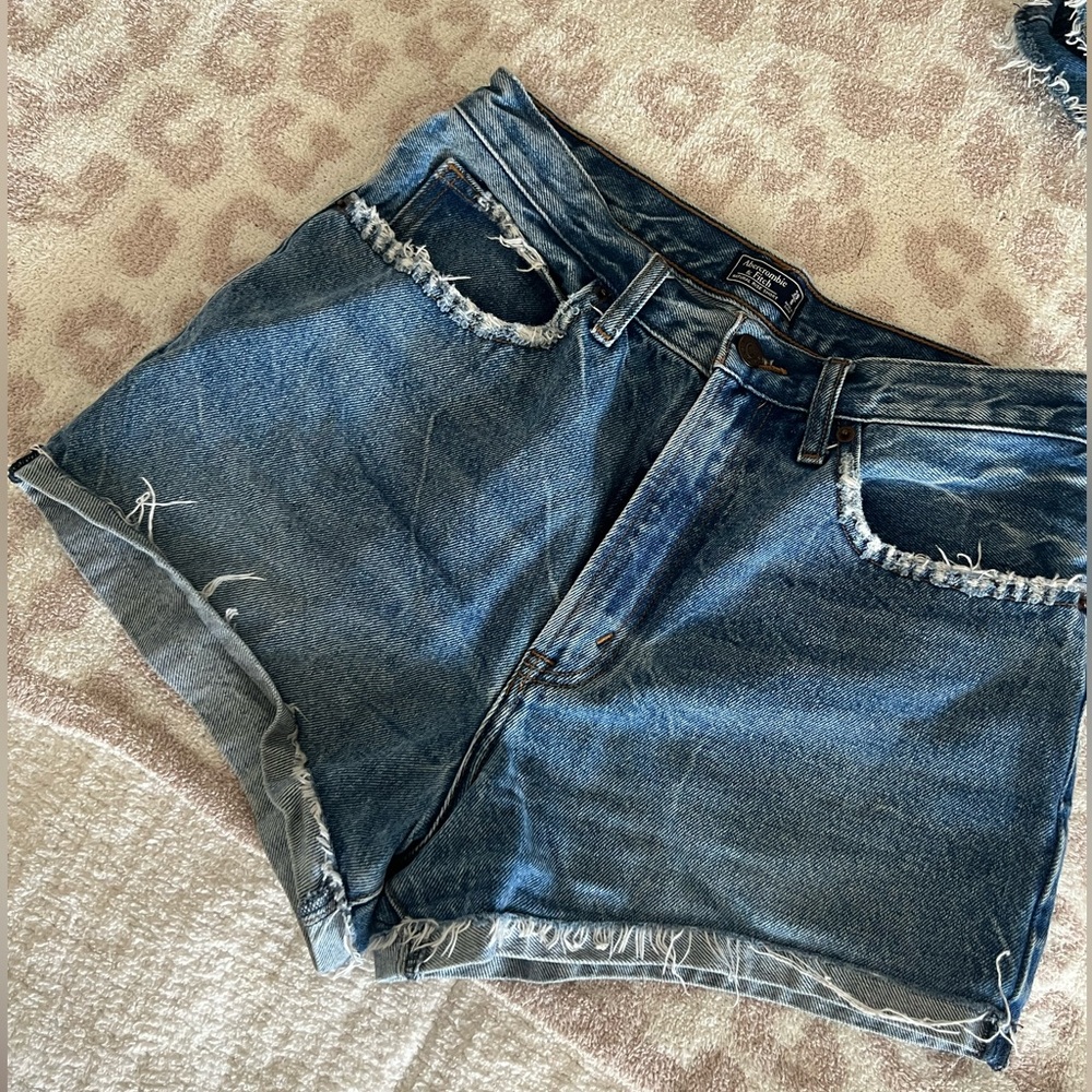 Abercrombie Jean shorts size 29